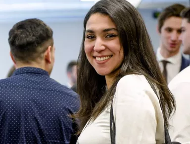 Audencia - Étudiante au sein du Forum Audencia Atlantic Campus