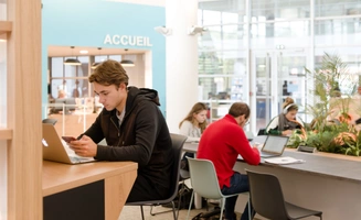 Programme Grande Ecole : 300 nouvelles places en apprentissage en 2023,  à Nantes et Paris, et l’alternance en 1 an à partir de 2024