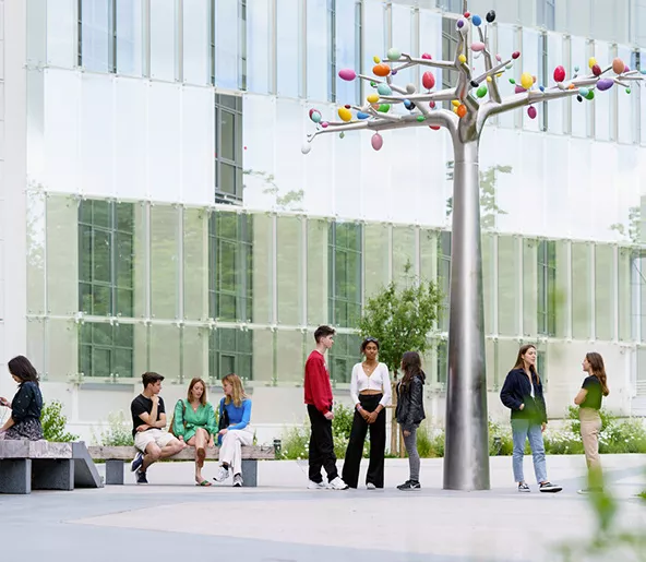 Audencia - Students in front of the Atlantis Campus