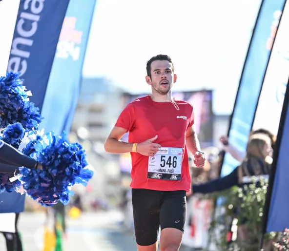 A runner at the Audencia La Baule Triathlon